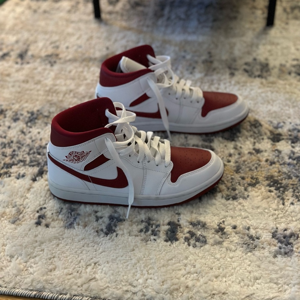 Barely worn Air Jordan 1 Mid- Reverse Chicago. Women size 7.